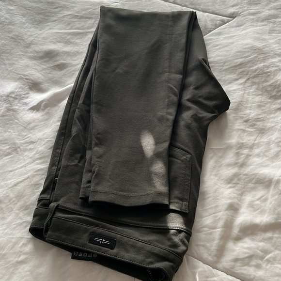 Liverpool Los Angeles, Madonna Skinny Pant (Olive Green), size 12 - Picture 4 of 6